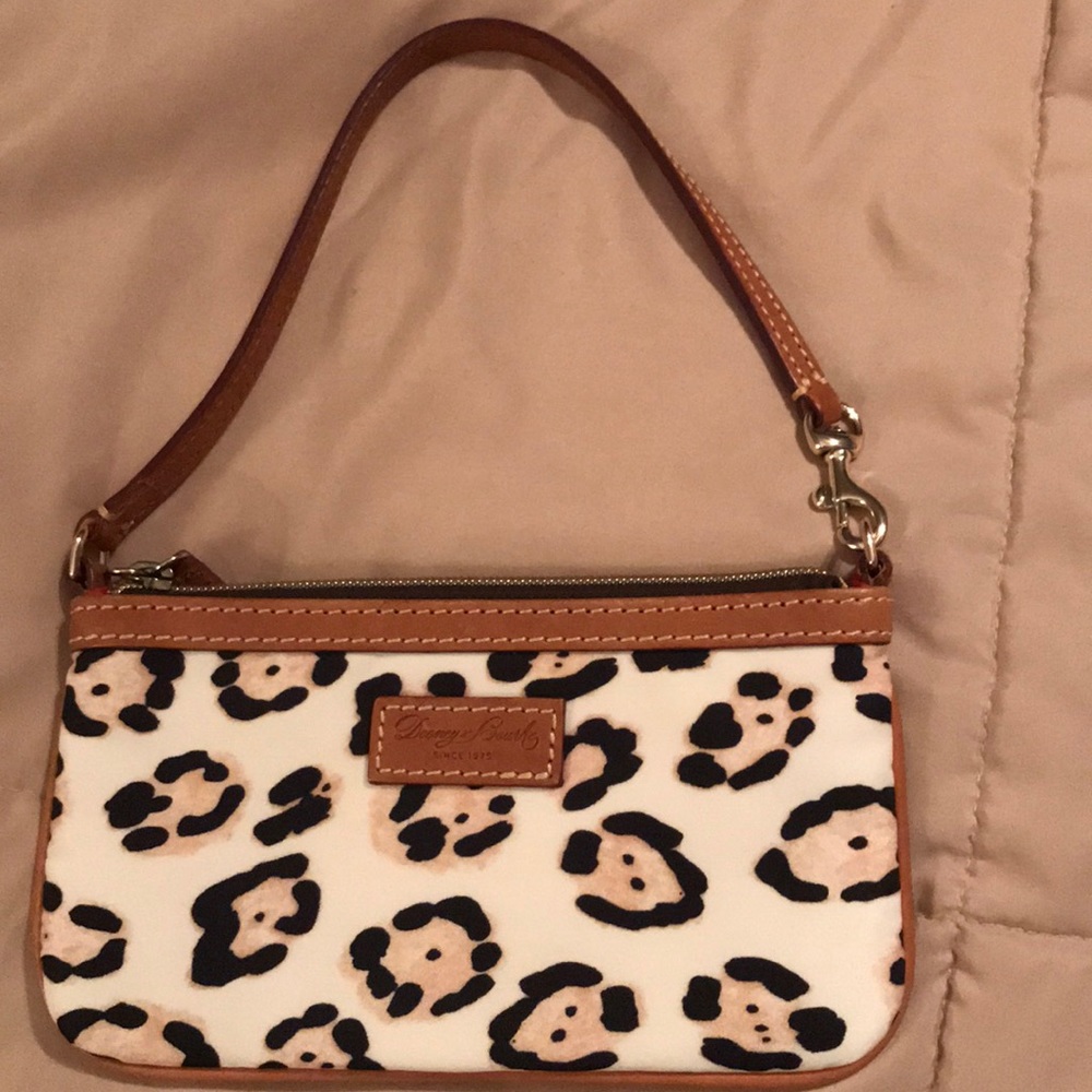 Dooney & Bourke wristlet